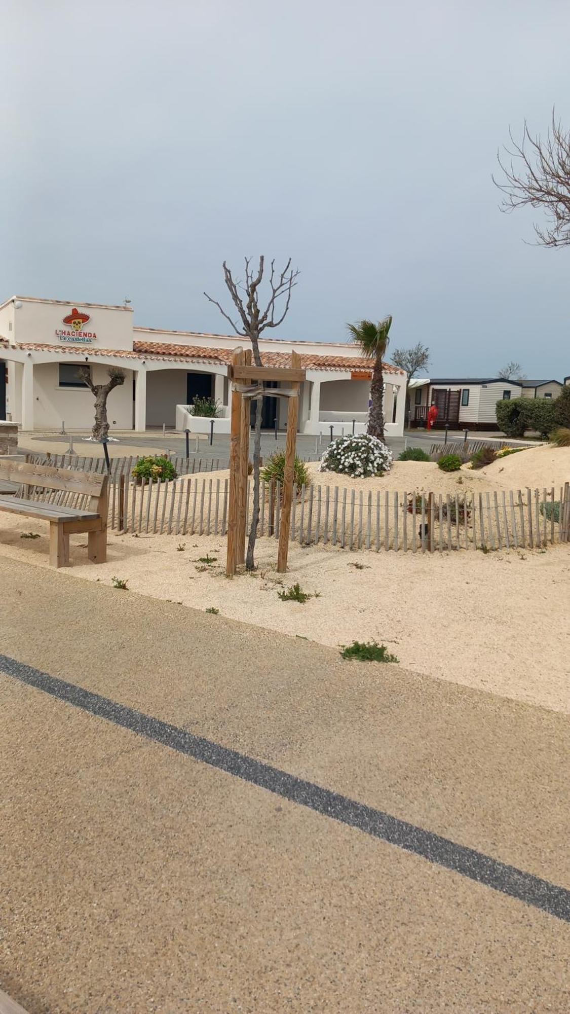 Mobil Home Le Castellas Bertrand /Stehlin Sète Esterno foto